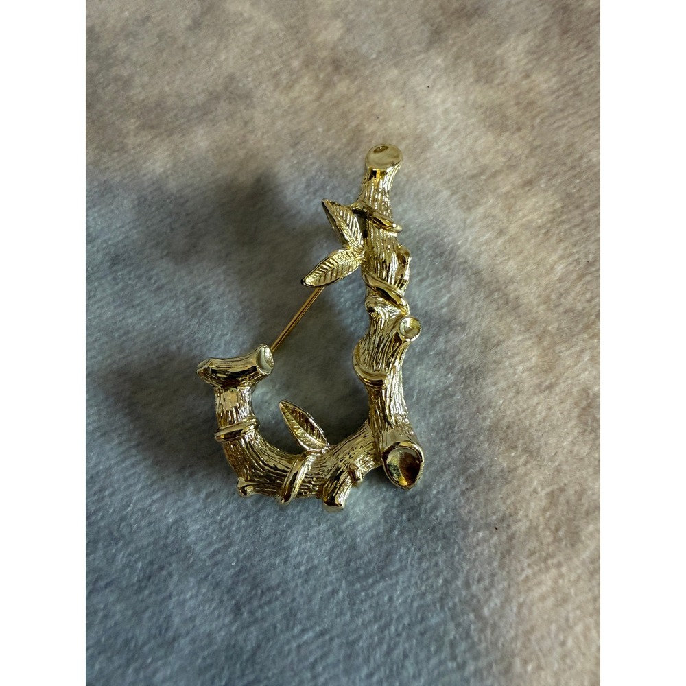Sarah Coventry Vintage Gold Tone Textured Branch Leaf Bamboo Brooch Pin